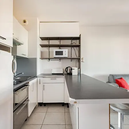 Juan-les-pins Moderne Studio, Sea View * Antibes