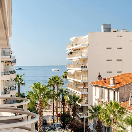 Juan-les-pins Moderne Studio, Sea View *