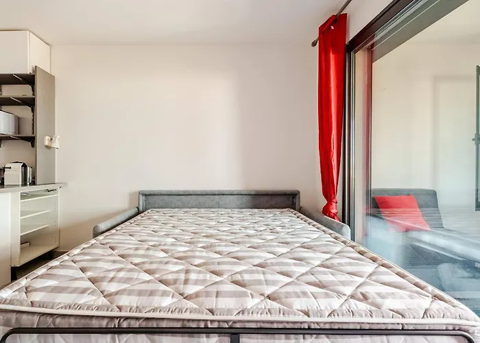 Juan-les-pins Moderne Studio, Sea View Antibes